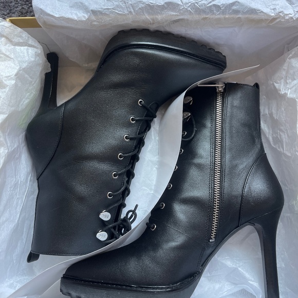 Michael Kors Booties - Picture 1 of 4